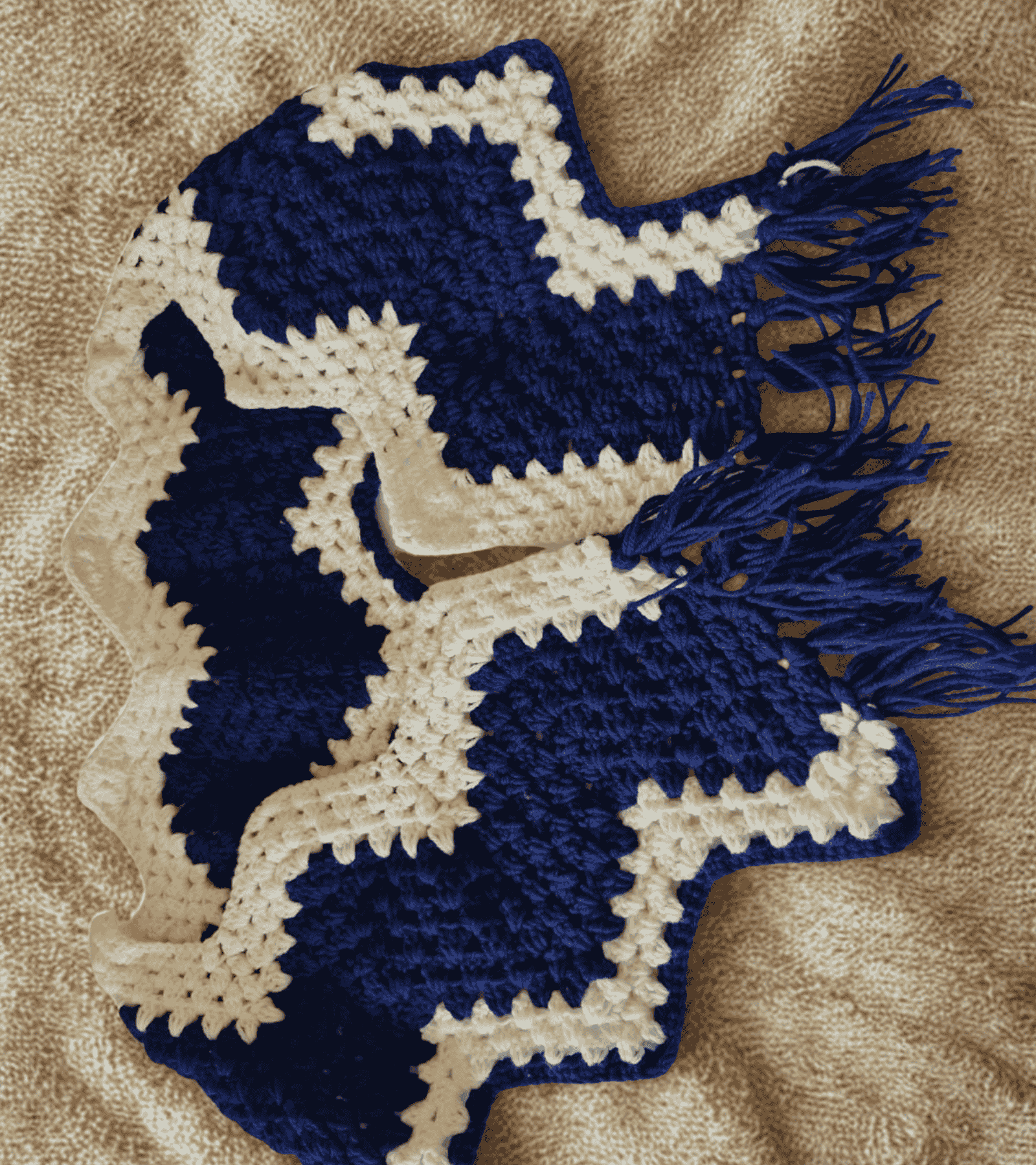 Cuello crochet color azul