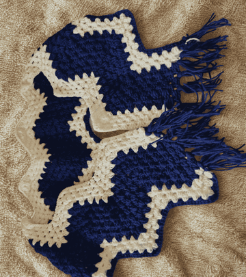 Cuello crochet color azul